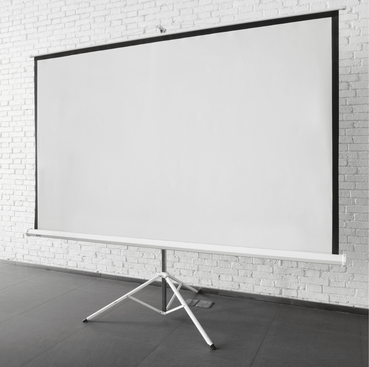 Projector Tripod Screen